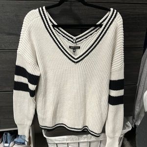 kendall and kylie oversized sweater!! size medium